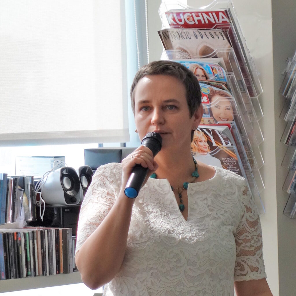 DR. MAGDALENA TARNOWSKA