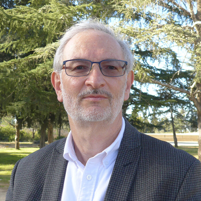 DR. SERGEY R. KRAVTSOV